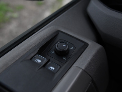 Volkswagen Crafter 35 2.0 TDI L3H3 PB Edition Camera, Adaptieve Cruise, Carplay, LED, Trekhaak, Multimedia, 140pk, Automaat, Sensoren, Uniek! foto 17