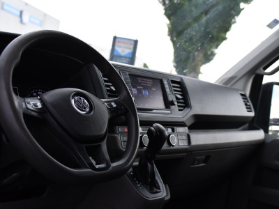 Volkswagen Crafter 35 2.0 TDI L3H3 PB Edition Camera, Adaptieve Cruise, Carplay, LED, Trekhaak, Multimedia, 140pk, Automaat, Sensoren, Uniek! foto 2