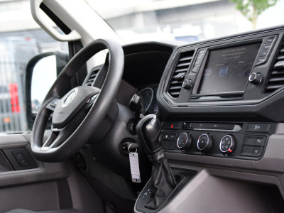 Volkswagen Crafter 35 2.0 TDI L3H3 PB Edition Camera, Adaptieve Cruise, Carplay, LED, Trekhaak, Multimedia, 140pk, Automaat, Sensoren, Uniek! foto 20