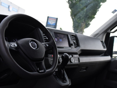 Volkswagen Crafter 35 2.0 TDI L3H3 PB Edition Camera, Adaptieve Cruise, Carplay, LED, Trekhaak, Multimedia, 140pk, Automaat, Sensoren, Uniek! foto 9