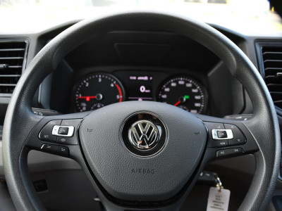 Volkswagen Crafter 35 2.0 TDI L3H3 PB Edition Camera, Cruise, Carplay, 140pk, Trekhaak, Carbolt, Automaat, Sensoren, Geveerde stoel, Uniek! foto 14