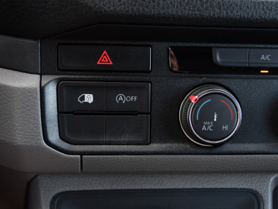 Volkswagen Crafter 35 2.0 TDI L3H3 PB Edition Camera, Cruise, Carplay, 140pk, Trekhaak, Carbolt, Automaat, Sensoren, Geveerde stoel, Uniek! foto 21