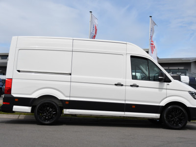 Volkswagen Crafter 35 2.0 TDI L3H3 PB Edition Camera, Cruise, Carplay, Carplay, Sensoren, geveerde stoel, Trekhaak, 140pk, Automaat, Multimedia, Uniek! 10