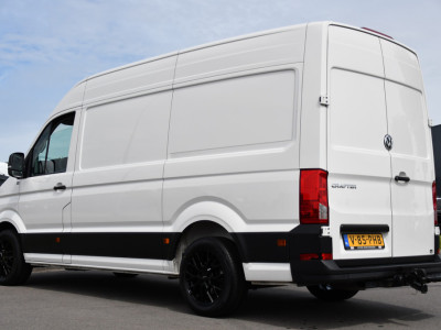 Volkswagen Crafter 35 2.0 TDI L3H3 PB Edition Camera, Cruise, Carplay, Carplay, Sensoren, geveerde stoel, Trekhaak, 140pk, Automaat, Multimedia, Uniek! 3