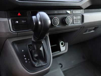 Volkswagen Crafter 35 2.0 TDI L3H3 PB Edition Camera, Cruise, Carplay, LED, Automaat, Trekhaak, Multimedia, Automaat, 140pk, Uniek! 19