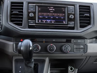 Volkswagen Crafter 35 2.0 TDI L3H3 RWD Black Edition Camera, Adaptieve Cruise, 3500kg Trekhaak, Automaat, LED, Geveerde stoel, 164pk, Massage stoel, Uniek! foto 18