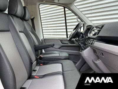 Volkswagen Crafter 35 2.0 TDI L4 Bakwagen Airco Carplay Laadklep 750kg Lat om Lat Lederen bekleding 11