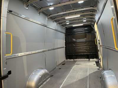 Volkswagen Crafter 35 2.0 TDI L4H3 180 PK / Euro 6 / Trekhaak 3.000 KG / Airco / CarPlay / Cruise Control / PDC / 57.400 KM !! foto 13