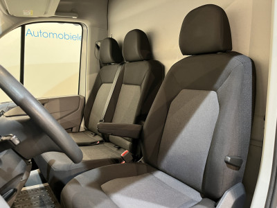 Volkswagen Crafter 35 2.0 TDI L4H3 180 PK / Euro 6 / Trekhaak 3.000 KG / Airco / CarPlay / Cruise Control / PDC / 57.400 KM !! foto 8