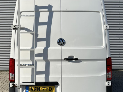 Volkswagen Crafter 35 2.0 TDI RWD L2H2 DC Dubbele cabine Highline 177pk achterwielaanrijving foto 15