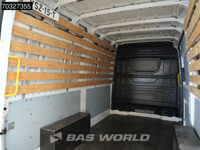 Volkswagen Crafter 102pk L3H3 Trekhaak Airco Cruise Parkeersensoren v+a Euro6 L2H2 Airco Trekhaak Cruise control 11
