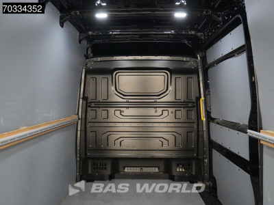 Volkswagen Crafter 140pk Automaat L3H3 Airco Navi Carplay Cruise Trekhaak Euro6 L2H2 Airco Trekhaak Cruise control foto 11