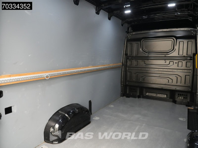 Volkswagen Crafter 140pk Automaat L3H3 Airco Navi Carplay Cruise Trekhaak Euro6 L2H2 Airco Trekhaak Cruise control foto 12