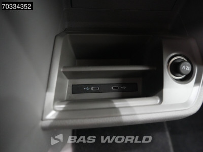 Volkswagen Crafter 140pk Automaat L3H3 Airco Navi Carplay Cruise Trekhaak Euro6 L2H2 Airco Trekhaak Cruise control foto 19