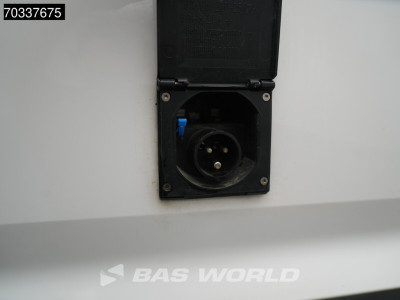 Volkswagen Crafter 140pk Koelwagen Kerstner Cooljet L3H3 AC/Climate Parkeersensoren Euro6 L2H2 Koel Koeler Kühl Kühler Kühlwagen Kühlkasten Airco foto 16
