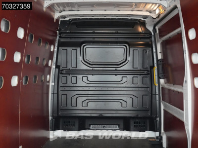 Volkswagen Crafter 140pk L3H3 Trekhaak Airco Cruise Parkeersensoren v+a Euro6 L2H2 Airco Trekhaak Cruise control 10
