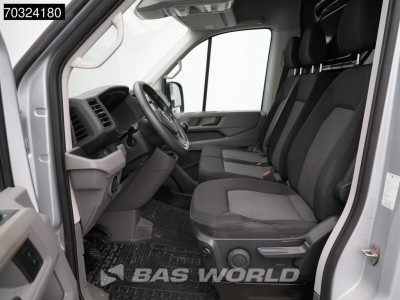 Volkswagen Crafter 140pk L3H3 Trekhaak Navi Airco Cruise Camera Parkeersensoren v+a Euro6 L2H2 Airco Trekhaak Cruise control 12