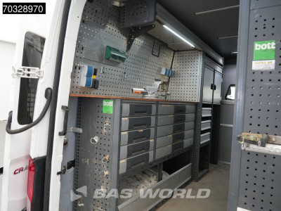 Volkswagen Crafter 177pk 50 Dubbellucht L3H3 Werkplaatsinrichting Trekhaak Airco Cruise Camera Parkeersensoren v+a Imperiaal Euro6 L2H2 Airco Trekhaak Cruise control 10