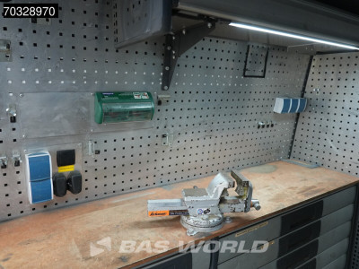 Volkswagen Crafter 177pk 50 Dubbellucht L3H3 Werkplaatsinrichting Trekhaak Airco Cruise Camera Parkeersensoren v+a Imperiaal Euro6 L2H2 Airco Trekhaak Cruise control 12