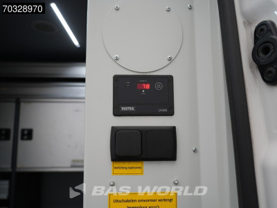 Volkswagen Crafter 177pk 50 Dubbellucht L3H3 Werkplaatsinrichting Trekhaak Airco Cruise Camera Parkeersensoren v+a Imperiaal Euro6 L2H2 Airco Trekhaak Cruise control 17