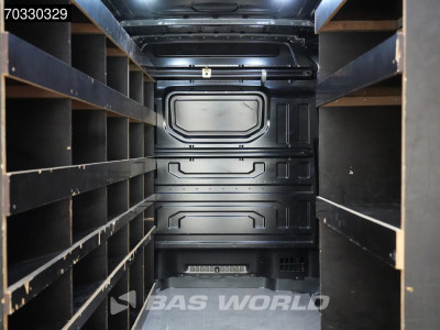 Volkswagen Crafter 177pk Automaat L4H3 Navi LED Airco Cruise Camera Parkeersensoren v+a Euro6 L3H2 Airco Cruise control 11