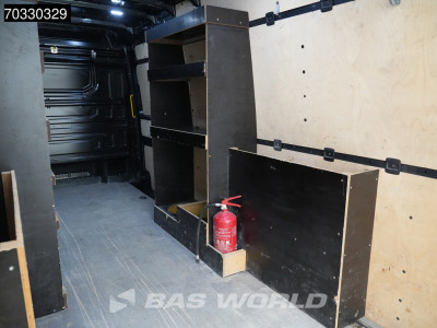 Volkswagen Crafter 177pk Automaat L4H3 Navi LED Airco Cruise Camera Parkeersensoren v+a Euro6 L3H2 Airco Cruise control 12