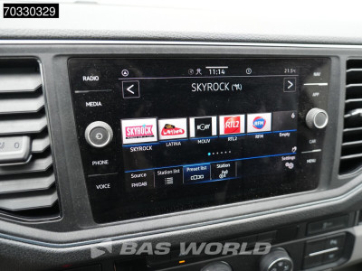 Volkswagen Crafter 177pk Automaat L4H3 Navi LED Airco Cruise Camera Parkeersensoren v+a Euro6 L3H2 Airco Cruise control 15