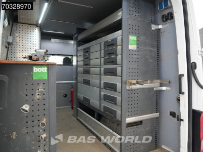 Volkswagen Crafter 177pk Dubbellucht L3H3 Werkplaatsinrichting Trekhaak Airco Cruise Camera Parkeersensoren v+a Imperiaal Euro6 L2H2 Airco Trekhaak Cruise control 11
