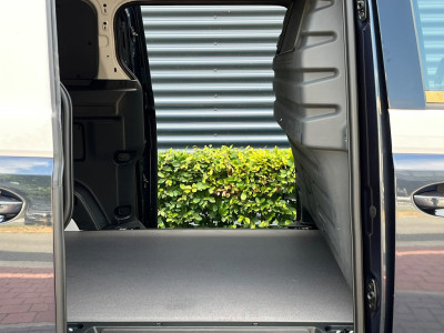 Volkswagen ID. Buzz Cargo 77 kWh | 2 X Schuifdeur | Twotone | 20LMV | 15