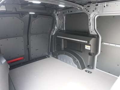 Volkswagen ID. Buzz Cargo ID. Buzz Cargo 286 pk, Bulli Limited Edition,  Achteruitrijcamera, Comfortstoelen met armleuning, Navigatie, Achterdeuren zonder ruit, Trekhaak foto 9