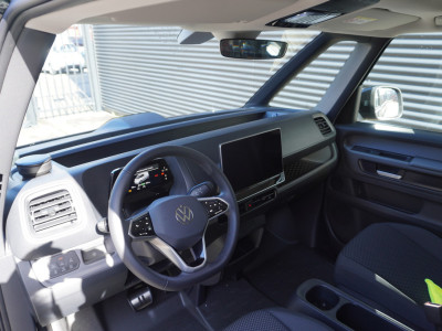 Volkswagen ID. Buzz Cargo ID. Buzz Cargo 340 pk 4-Motion, Bulli Edition,  Achteruitrijcamera, Bijrijdersstoel, Navigatie, Elektrische achterklep met ruit, Trekhaak foto 17