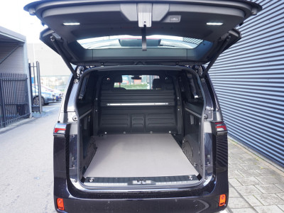 Volkswagen ID. Buzz Cargo ID. Buzz Cargo 340 pk 4-Motion, Bulli Edition,  Achteruitrijcamera, Bijrijdersstoel, Navigatie, Elektrische achterklep met ruit, Trekhaak foto 8