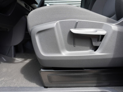 Volkswagen ID. Buzz Cargo ID. Buzz Cargo 340 pk 4-Motion, Bulli Limited Edition,  Achteruitrijcamera, Comfortstoelen met armleuning, Navigatie, Achterdeuren zonder ruit, Trekhaak, Warmtepomp foto 10