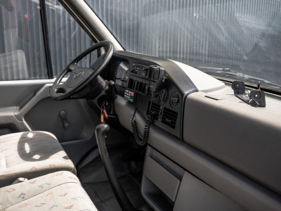 Volkswagen LT 2.5 TDI L2H2 | 47.859 KM | 6-Zits | DC | 1Ste eigenaar | Trekhaak 2