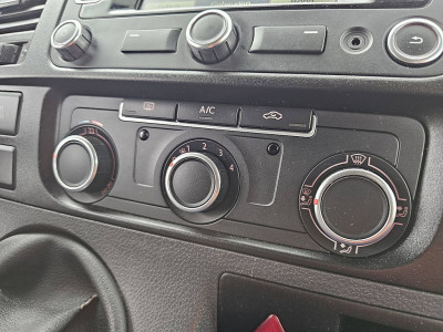 Volkswagen TRANSPORTER 2.0 TDI L2 140PK Airco Trekh foto 10