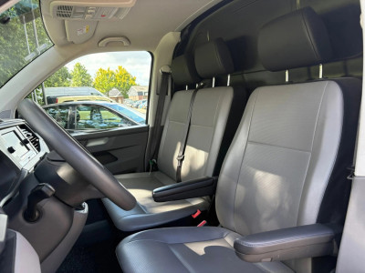 Volkswagen TRANSPORTER 2.0 TDI L2H1 150PK!|DSG Automaat|airco|achteruitrijcamera|apple carplay|drie zitplaatse 12