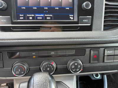 Volkswagen TRANSPORTER 2.0 TDI L2H1 150PK!|DSG Automaat|airco|achteruitrijcamera|apple carplay|drie zitplaatse 19