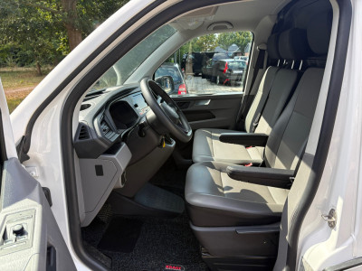 Volkswagen TRANSPORTER 2.0 TDI L2H1 150PK!|DSG Automaat|airco|achteruitrijcamera|apple carplay|drie zitplaatsen foto 19