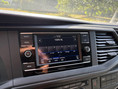Volkswagen TRANSPORTER 2.0 TDI L2H1 150PK!|DSG Automaat|airco|achteruitrijcamera|apple carplay|drie zitplaatsen foto 21