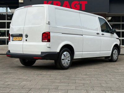 Volkswagen TRANSPORTER 2.0 TDI L2H1 150PK!|DSG Automaat|airco|achteruitrijcamera|apple carplay|drie zitplaatsen foto 4