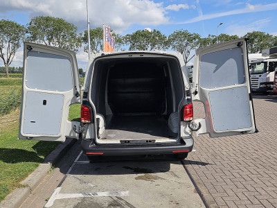 Volkswagen TRANSPORTER 2.0 TDI L2H1 150Pk Automaat T6.1 Achterdeuren Carplay 3-Zits Camera BPM-vrij Lm-Velgen Bumpers-Kleur! foto 9