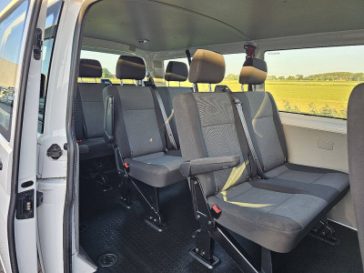 Volkswagen TRANSPORTER 2.0 TDI L2H1 9 Persoons Combi Personenbus Tourer Ex Taxi Airco BPM Vrij Euro6 84PK! foto 11