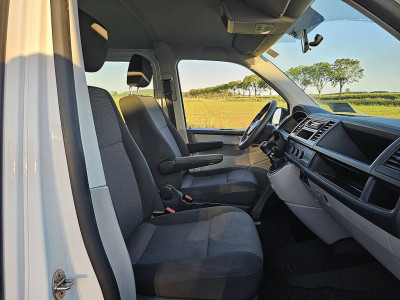 Volkswagen TRANSPORTER 2.0 TDI L2H1 9 Persoons Combi Personenbus Tourer Ex Taxi Airco BPM Vrij Euro6 84PK! foto 7