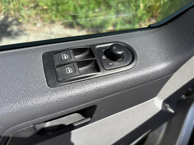 Volkswagen TRANSPORTER TDI 96 KW 2.5 TDI AUTOMAAT Camperbus|Airco|hefdak|vijf zitplaatsen|cruise control|trekhaak|camper|kampeer 21