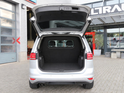 Volkswagen Touran 2.0 TDI 150 | Aut. | Grijs kenteken | Virtual | Cruise | Clima.. foto 3