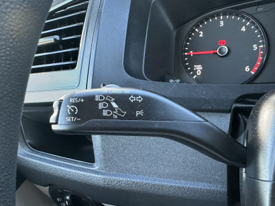 Volkswagen Transporter 2.0 TDI 102 PK / L1H1 / ACHTERKLEP / 1e EIGENAAR / AIRCO / CRUISE / CAMERA foto 15
