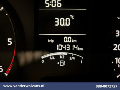 Volkswagen Transporter 2.0 TDI 102pk L2H1 Euro6 Airco | Imperiaal | Trekhaak | Camera | Cruisecontrol Parkeersensoren, Achterklep foto 18