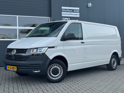 Volkswagen Transporter 2.0 TDI 110pk L2H1 | Navi | Kastinrichting Sortimo | Winterpack | Cruise | CarPlay | DAB | Betonplex