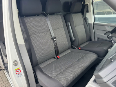 Volkswagen Transporter 2.0 TDI 110pk L2H1 | Navi | Kastinrichting Sortimo | Winterpack | Cruise | CarPlay | DAB | Betonplex foto 15