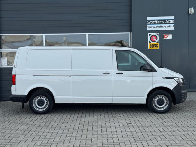 Volkswagen Transporter 2.0 TDI 110pk L2H1 | Navi | Kastinrichting Sortimo | Winterpack | Cruise | CarPlay | DAB | Betonplex foto 7